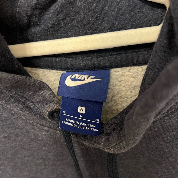 Nike Hoodie Size Small - Picture 2 of 3
